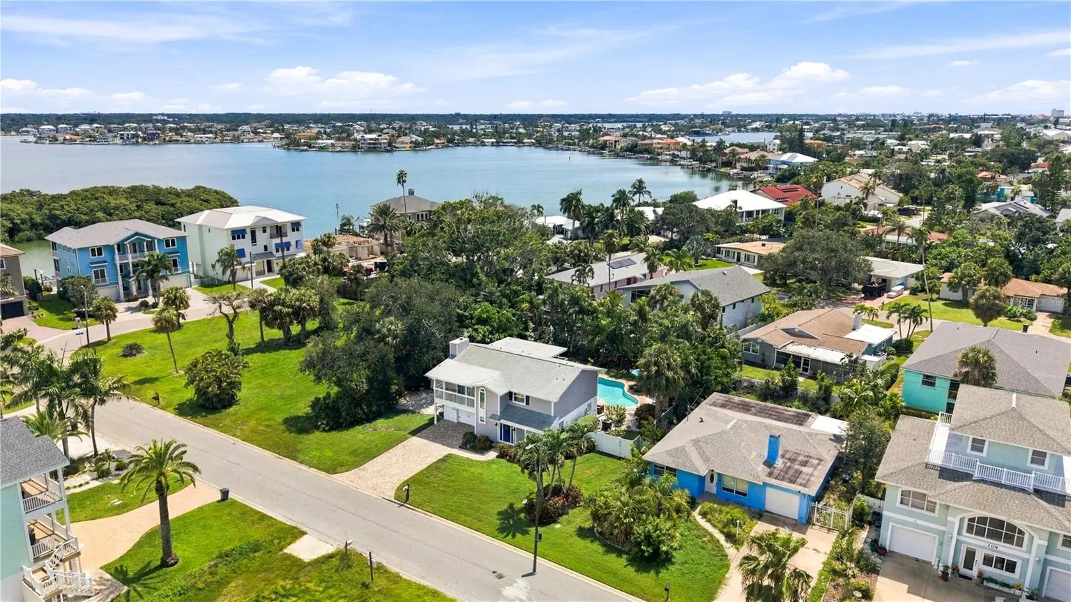 112 6TH STREET, BELLEAIR BEACH, FL, photo 37 of 41