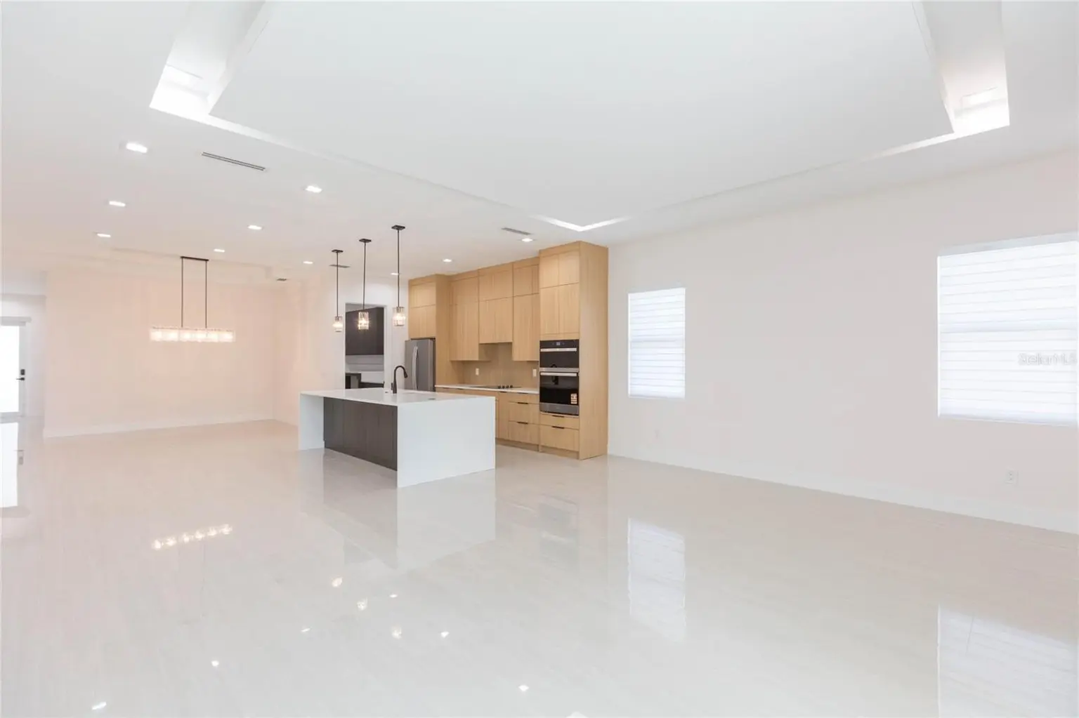 7205 N LOIS AVENUE, TAMPA, FL, photo 17 of 54