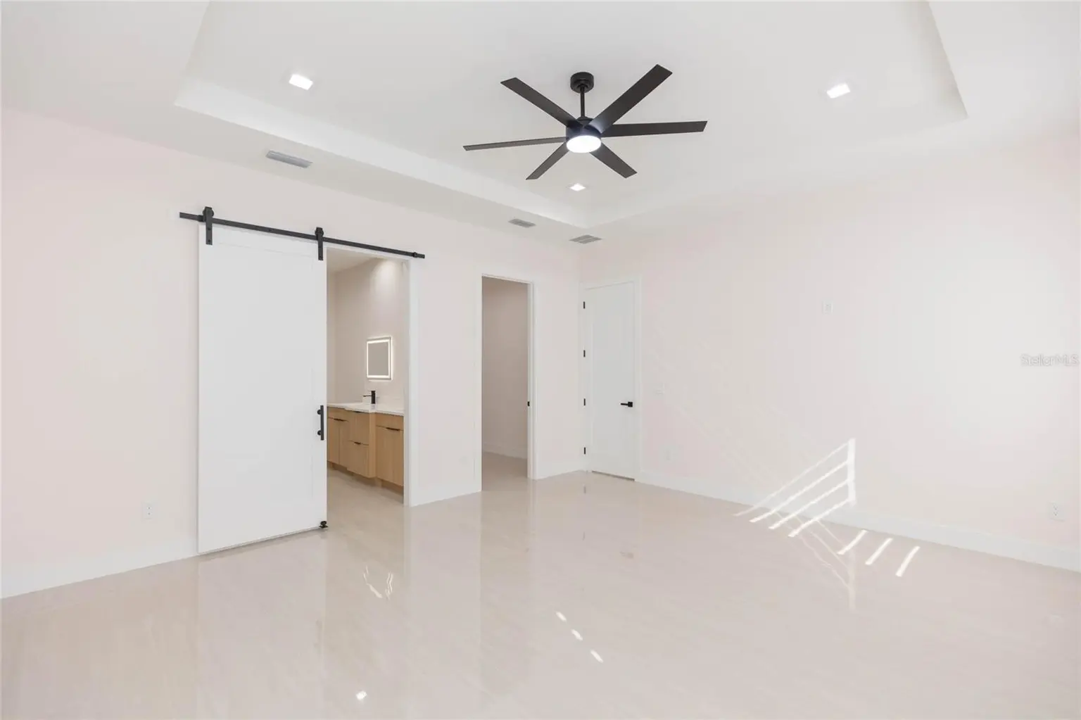 7205 N LOIS AVENUE, TAMPA, FL, photo 34 of 54