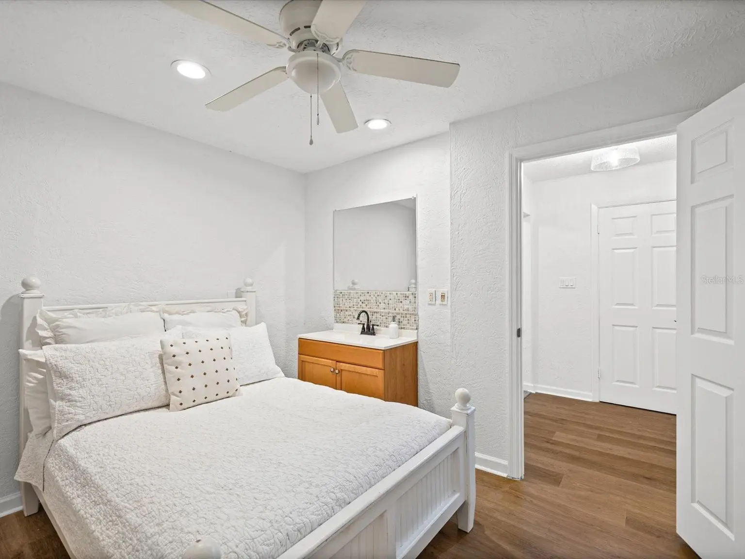 108 24TH STREET, BELLEAIR BEACH, FL, photo 18 of 46