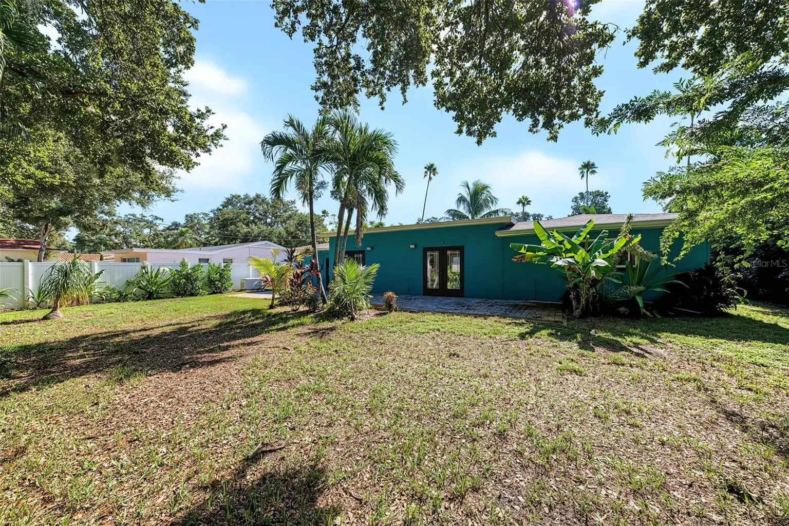 1616 INDIAN ROCKS ROAD, BELLEAIR, FL, photo 4 of 35
