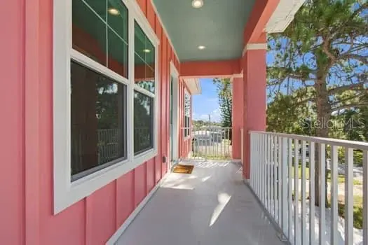 Crystal Beach home, photo 5 of 8