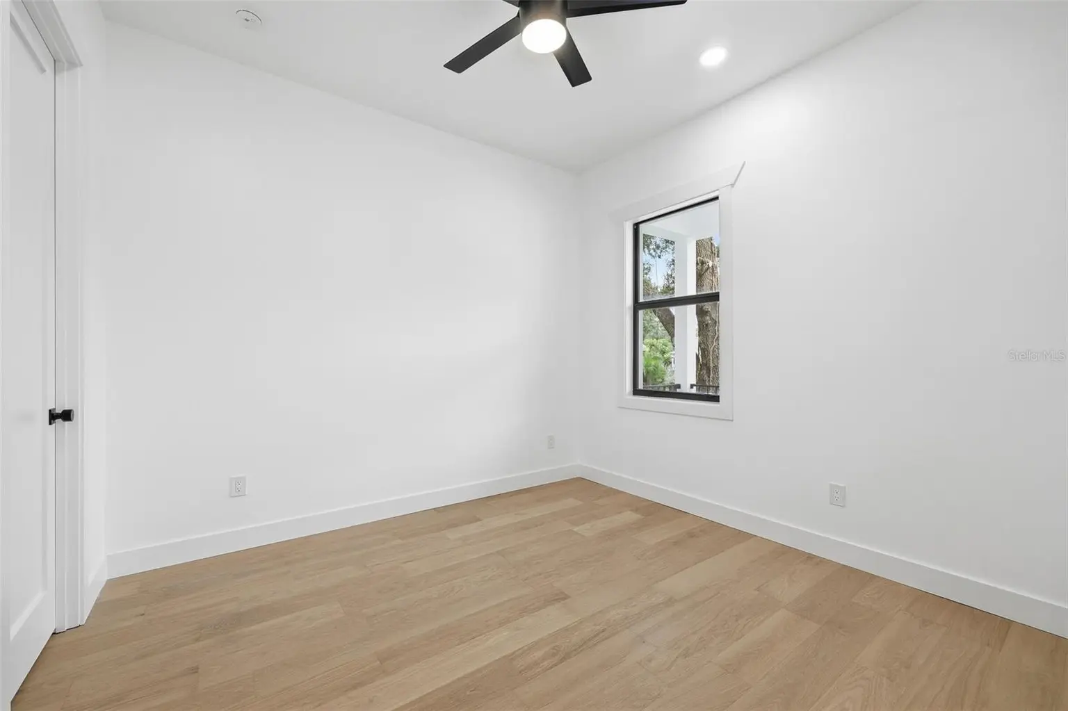 307 W JEAN STREET, TAMPA, FL, photo 15 of 35