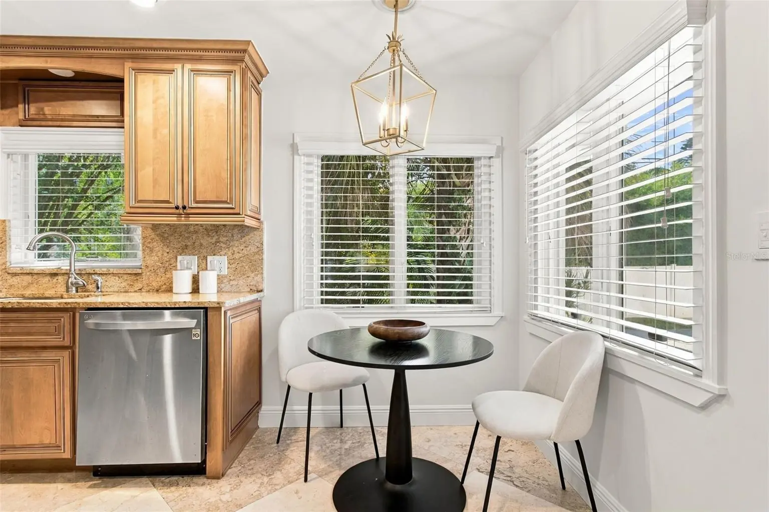 100 MONTEREY BOULEVARD NE, ST PETERSBURG, FL, photo 17 of 59