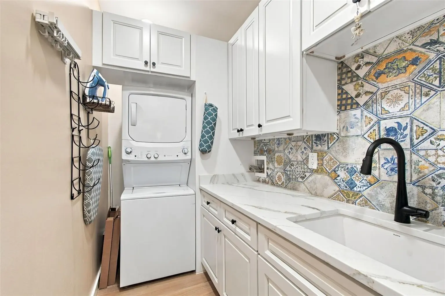 100 MONTEREY BOULEVARD NE, ST PETERSBURG, FL, photo 54 of 59
