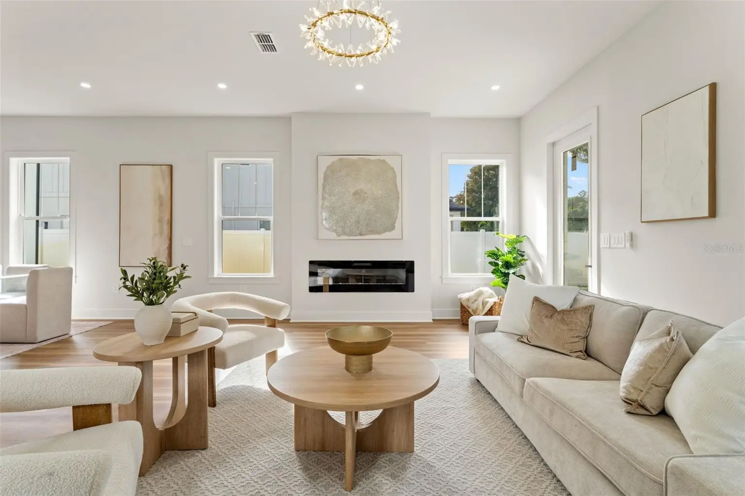 Alston Heights home, photo 6 of 8