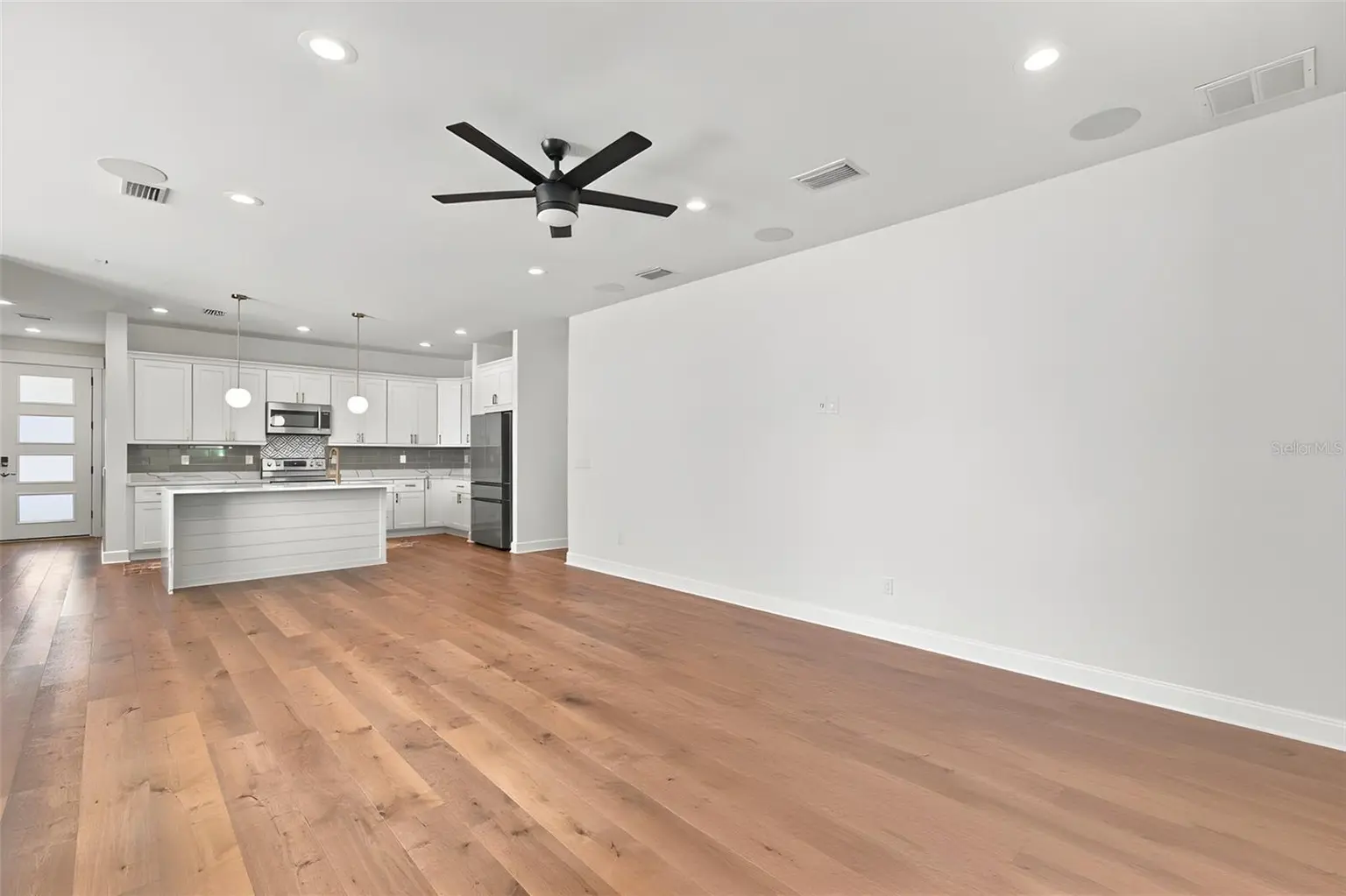 7409 S SPARKMAN STREET, TAMPA, FL, photo 10 of 56