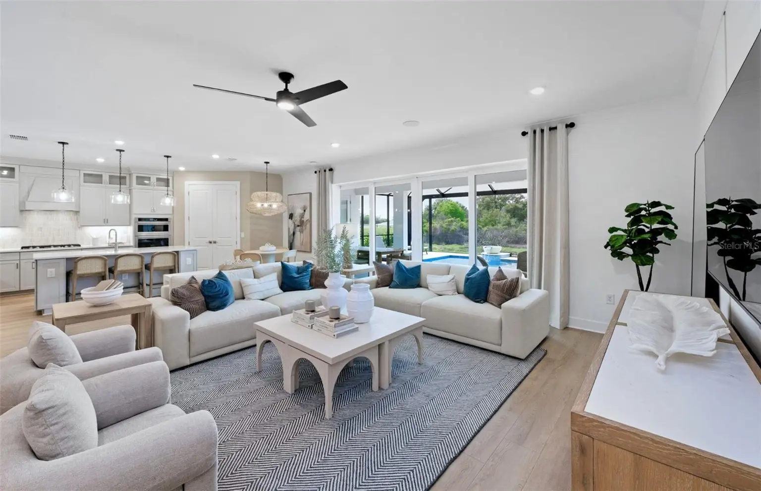 655 COTELLA COVE, BRADENTON, FL, photo 11 of 20