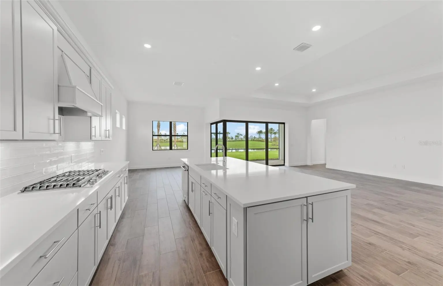 5027 GOLDEN SHORE COURT, LAKEWOOD RANCH, FL, photo 9 of 24