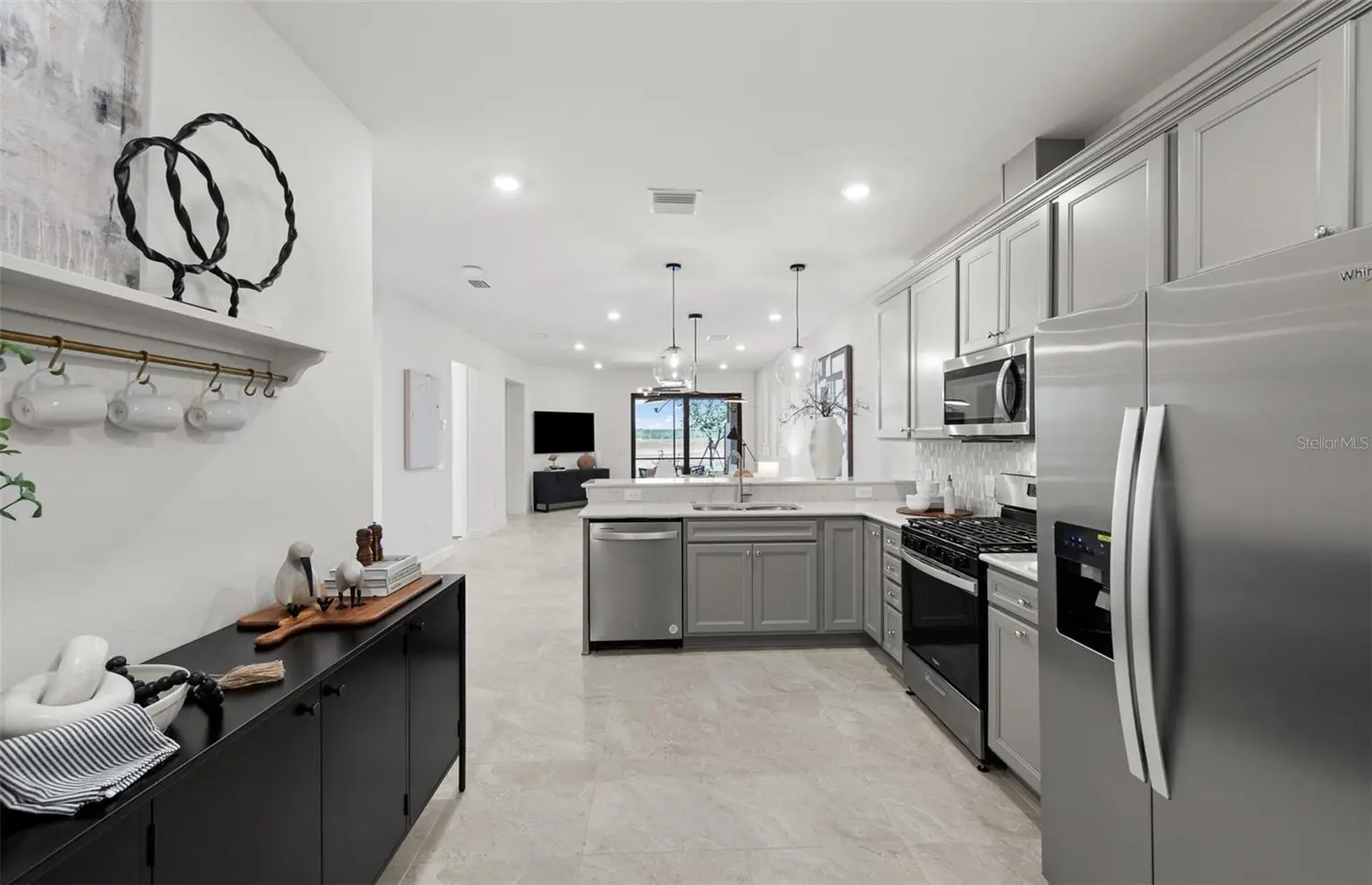 18734 INDIAN ROCK PLACE, LAKEWOOD RANCH, FL, photo 5 of 28