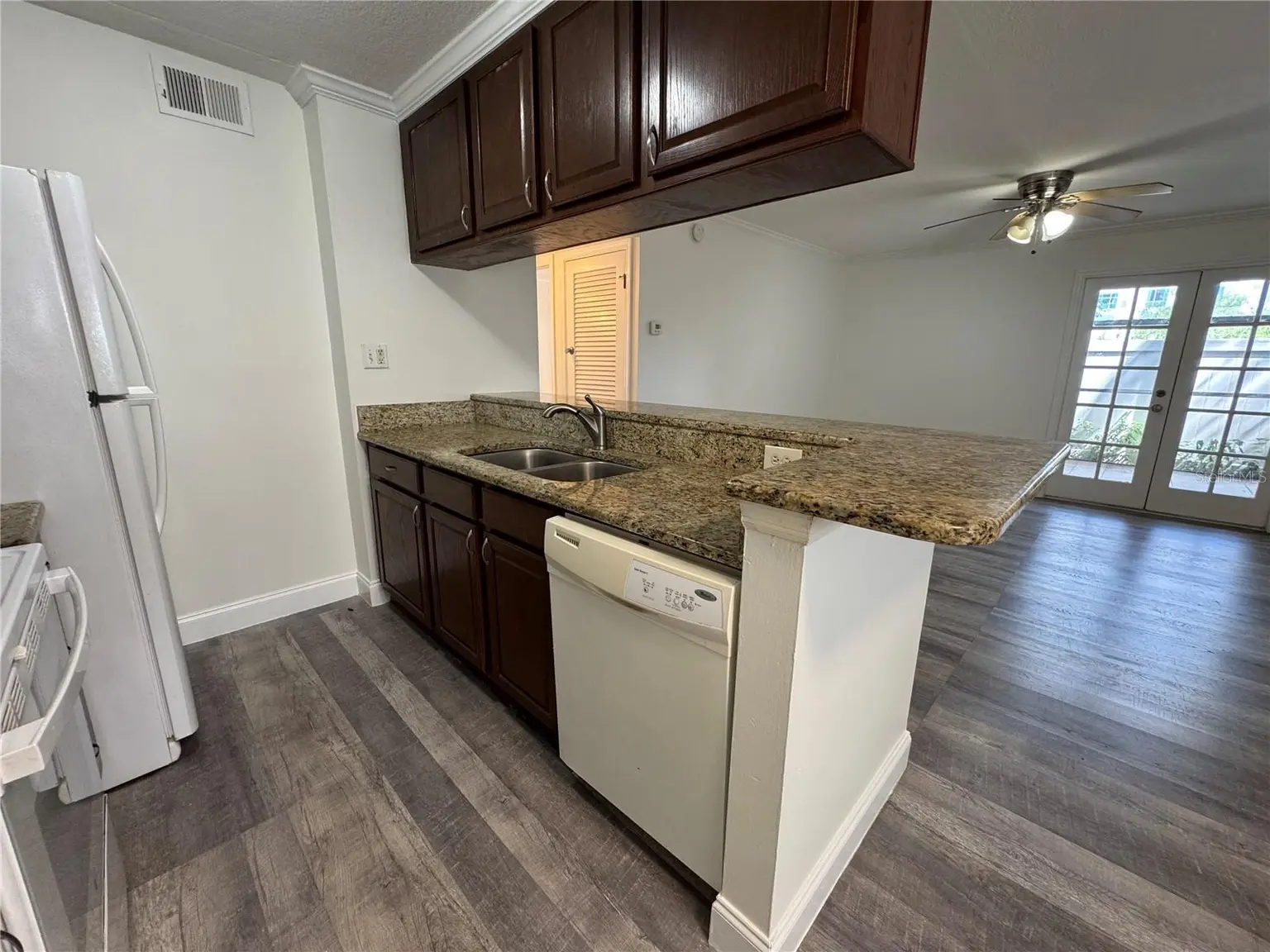 5306 W KENNEDY BOULEVARD #112, TAMPA, FL, photo 7 of 51