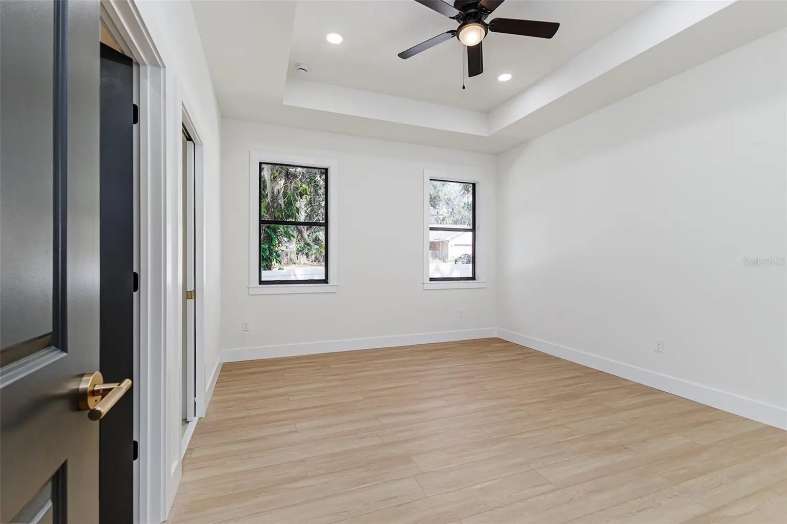 7907 N GREENWOOD AVENUE, TAMPA, FL, photo 13 of 28