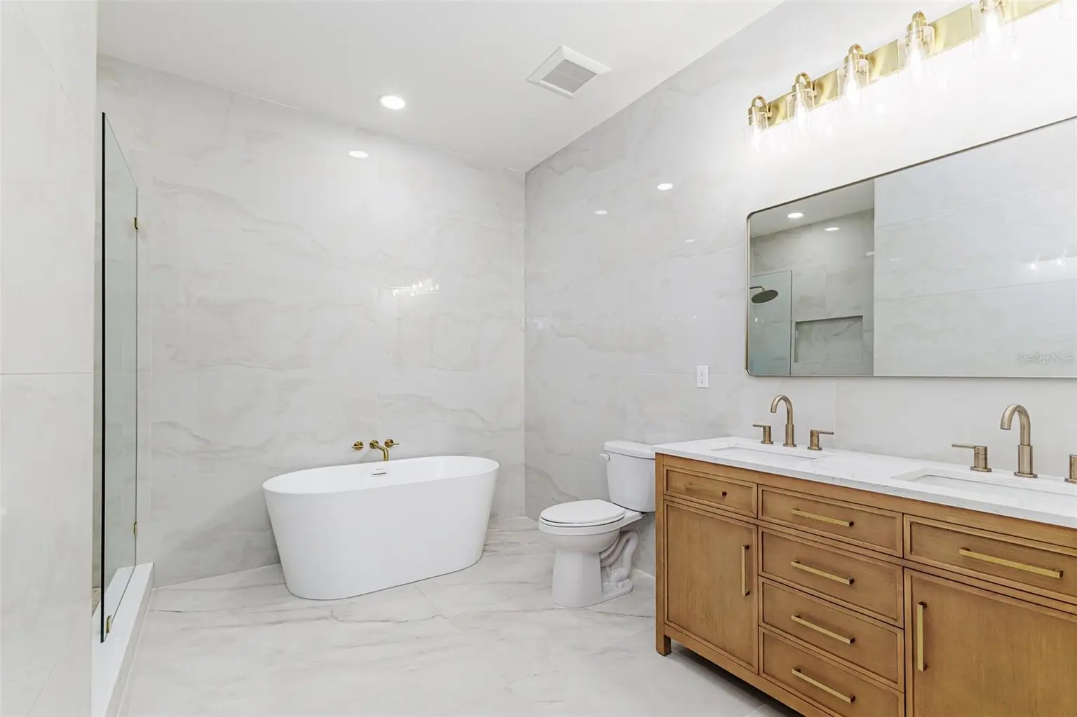 7907 N GREENWOOD AVENUE, TAMPA, FL, photo 15 of 28