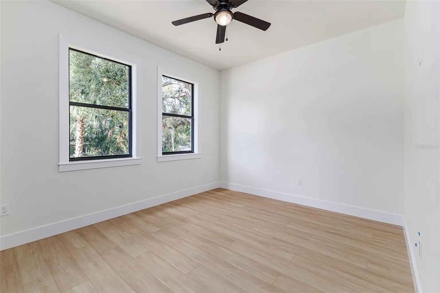 7907 N GREENWOOD AVENUE, TAMPA, FL, photo 21 of 28