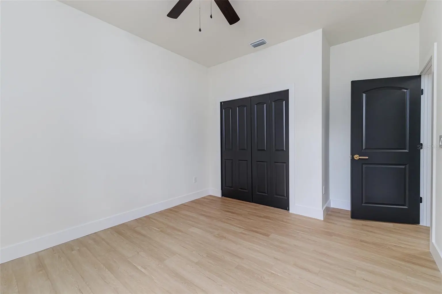 7907 N GREENWOOD AVENUE, TAMPA, FL, photo 25 of 28