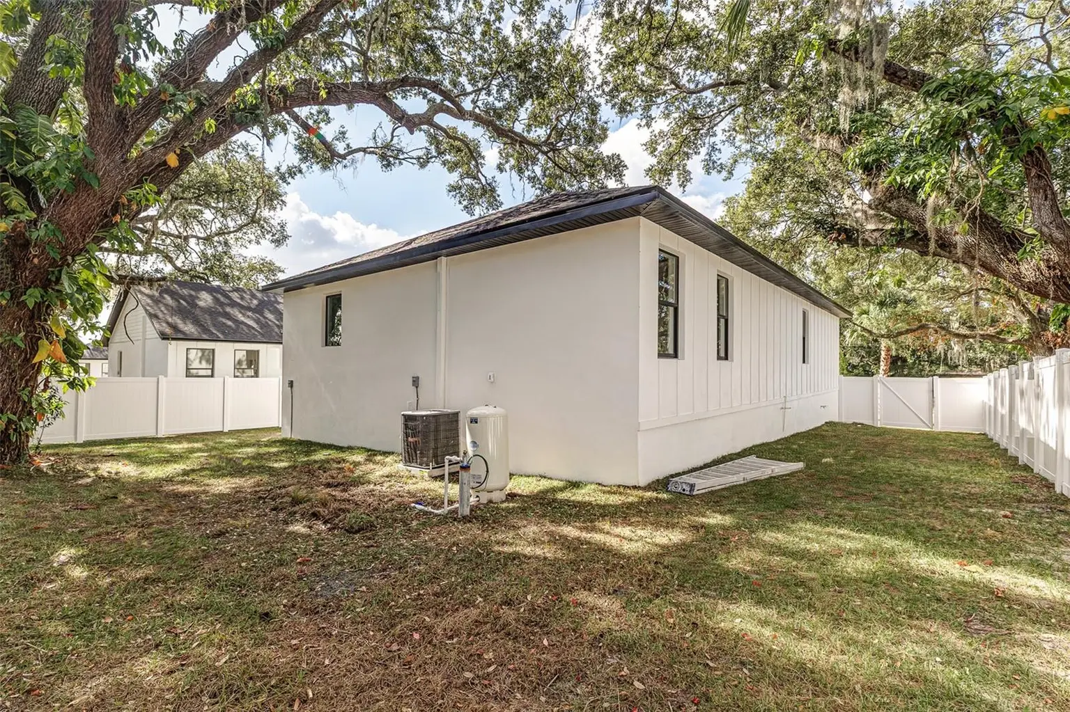 7907 N GREENWOOD AVENUE, TAMPA, FL, photo 28 of 28
