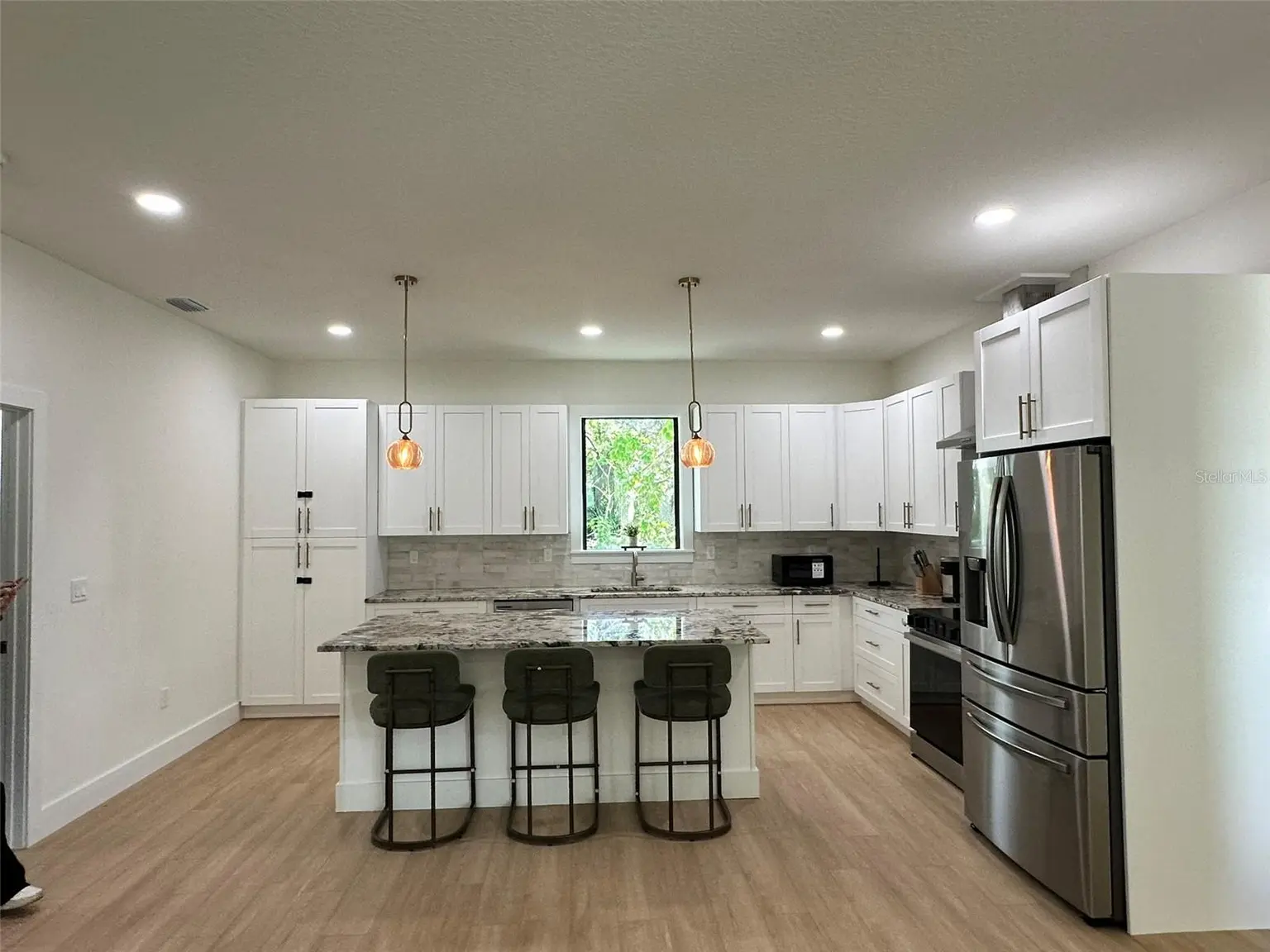 7905 N GREENWOOD AVENUE, TAMPA, FL, photo 11 of 30