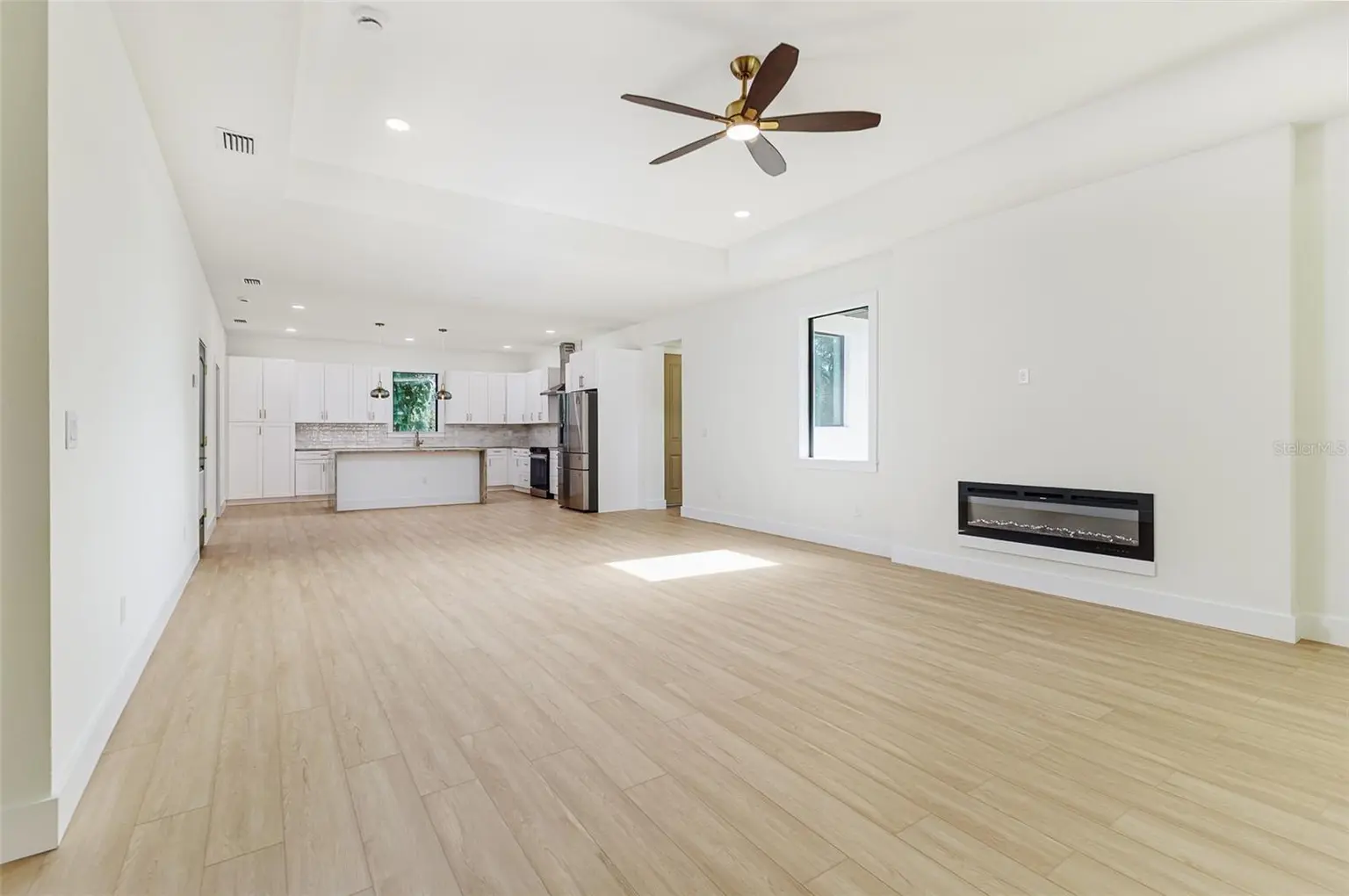 7901 N GREENWOOD AVENUE, TAMPA, FL, photo 5 of 21