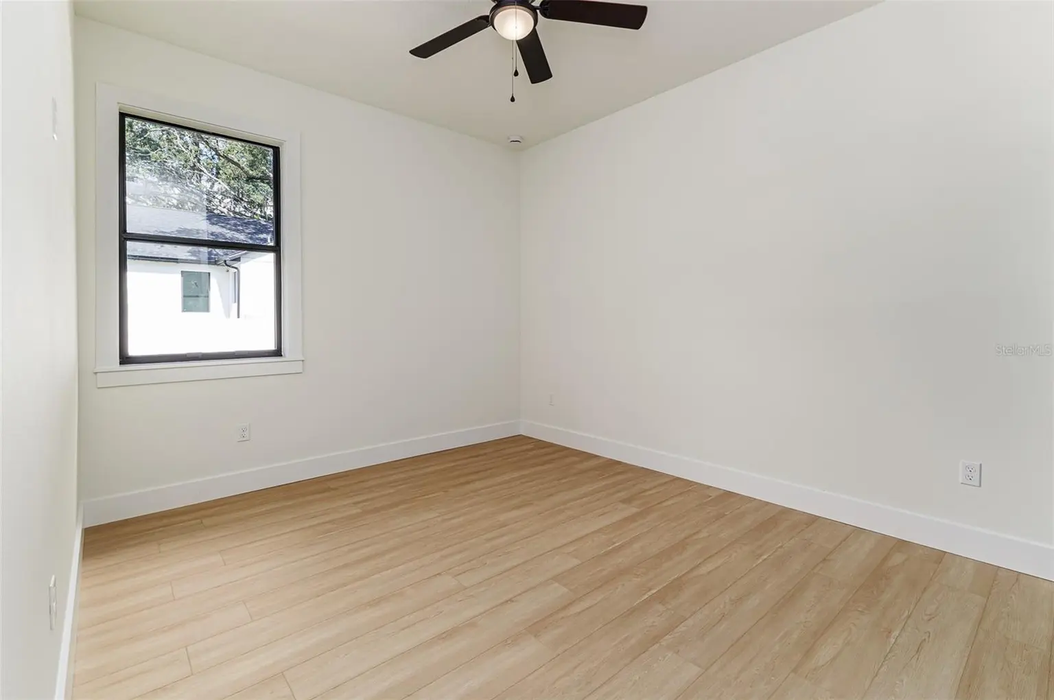 7901 N GREENWOOD AVENUE, TAMPA, FL, photo 17 of 21