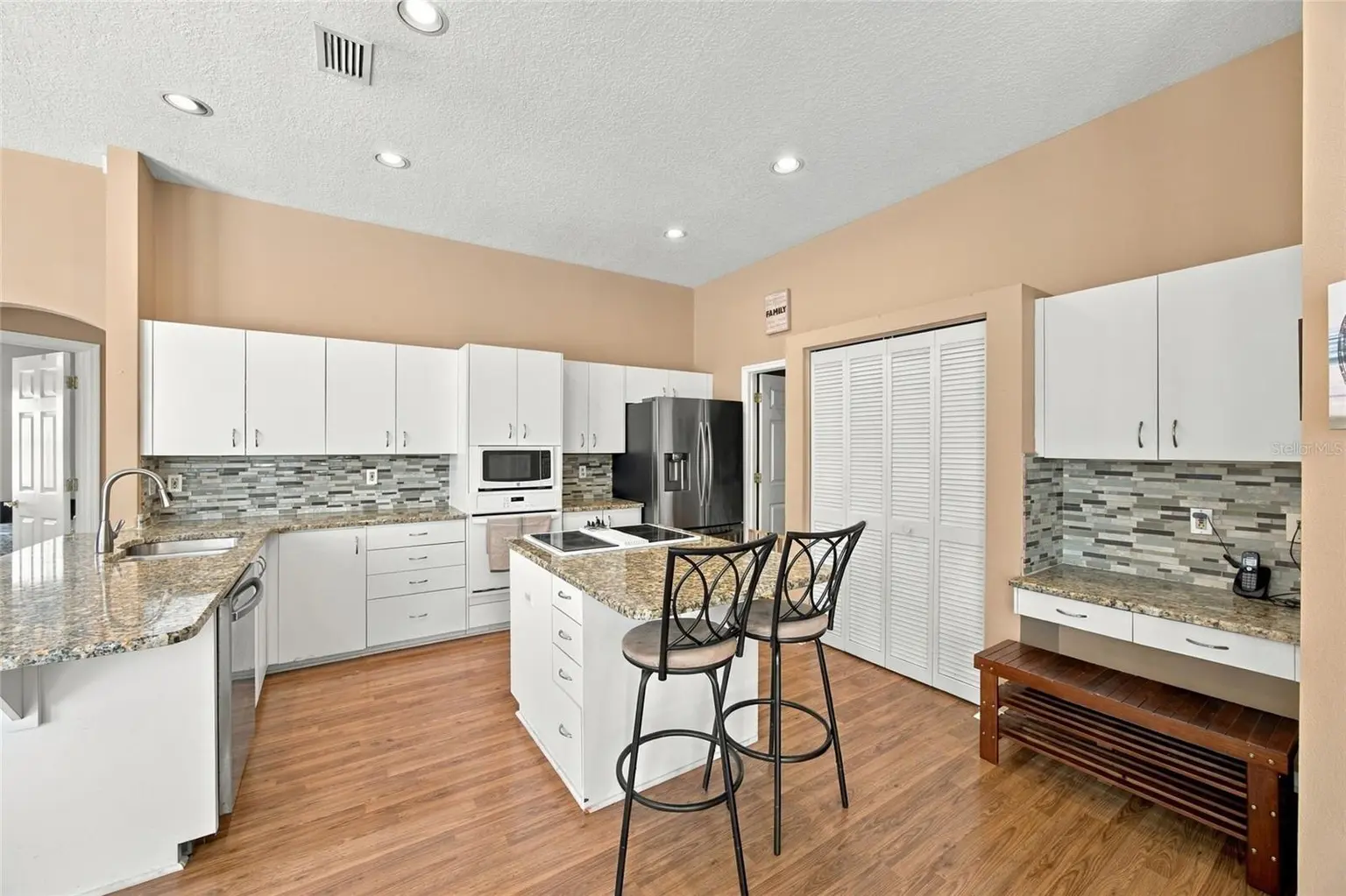 878 CENTERWOOD DRIVE, TARPON SPRINGS, FL, photo 11 of 30