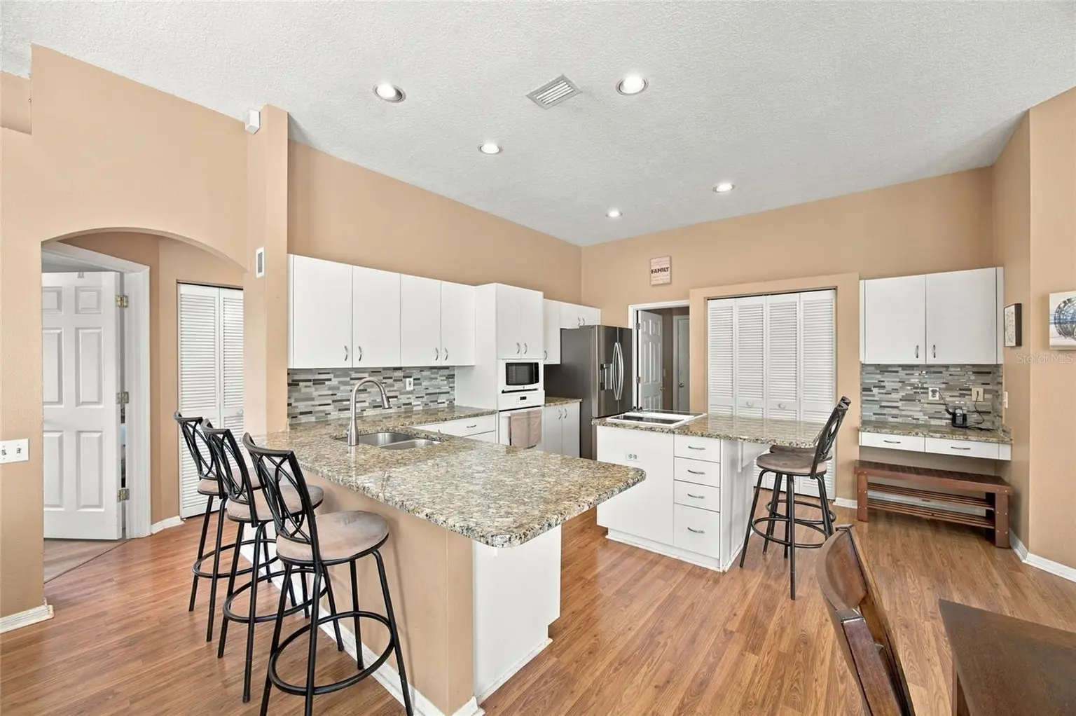 878 CENTERWOOD DRIVE, TARPON SPRINGS, FL, photo 12 of 30