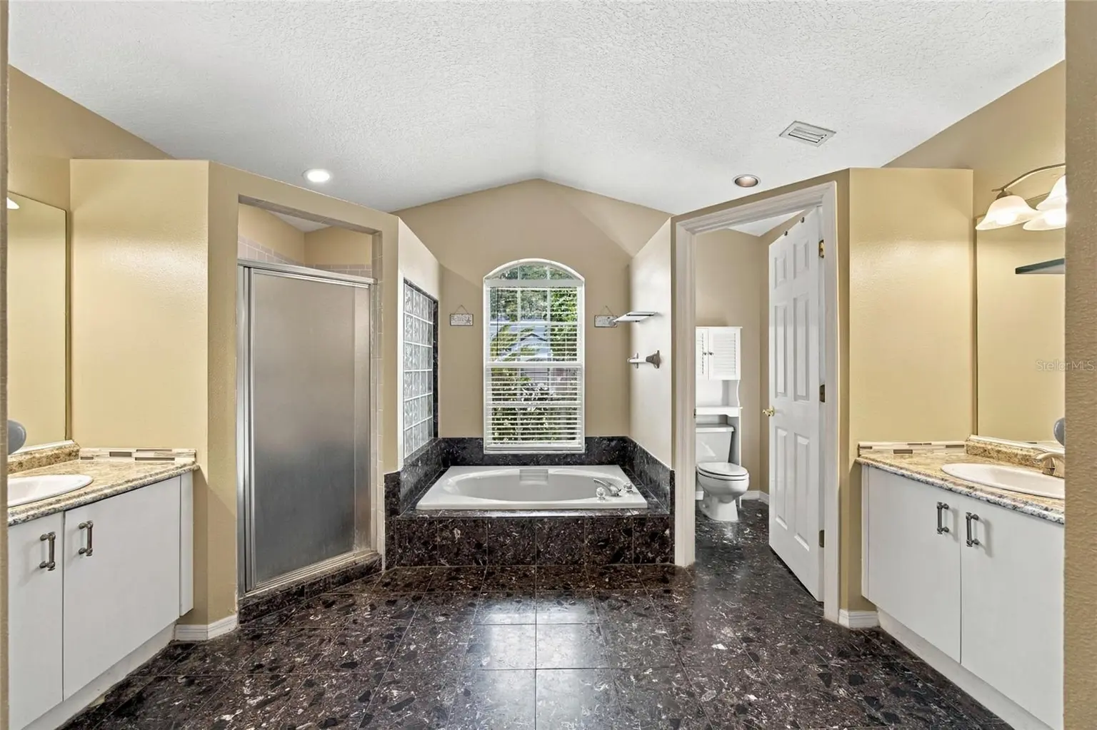 878 CENTERWOOD DRIVE, TARPON SPRINGS, FL, photo 15 of 30