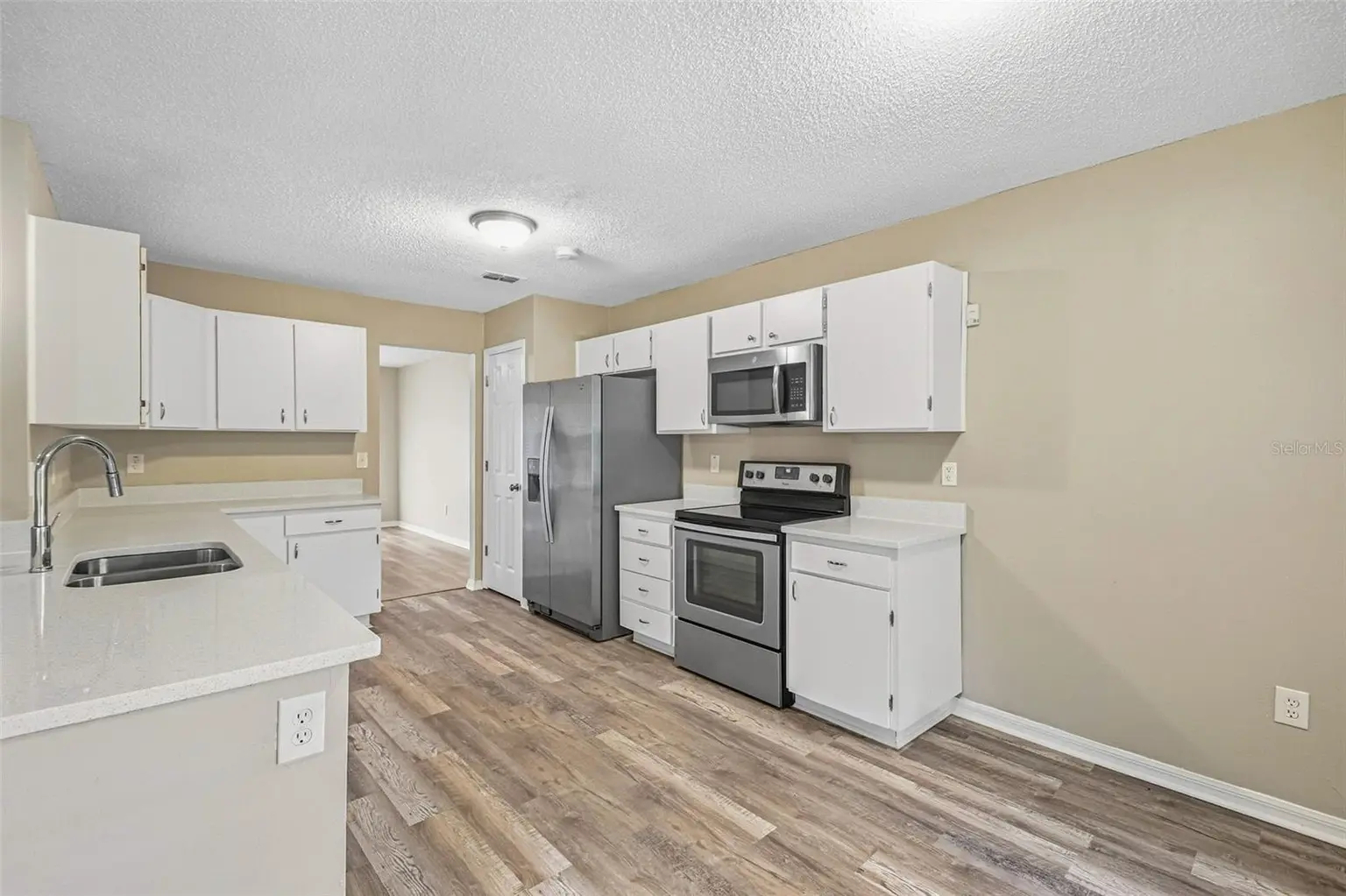 9006 DIXIANA VILLA CIRCLE, TAMPA, FL, photo 23 of 75