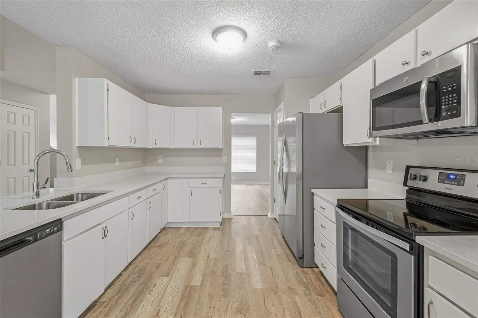 9006 DIXIANA VILLA CIRCLE, TAMPA, FL, photo 27 of 75