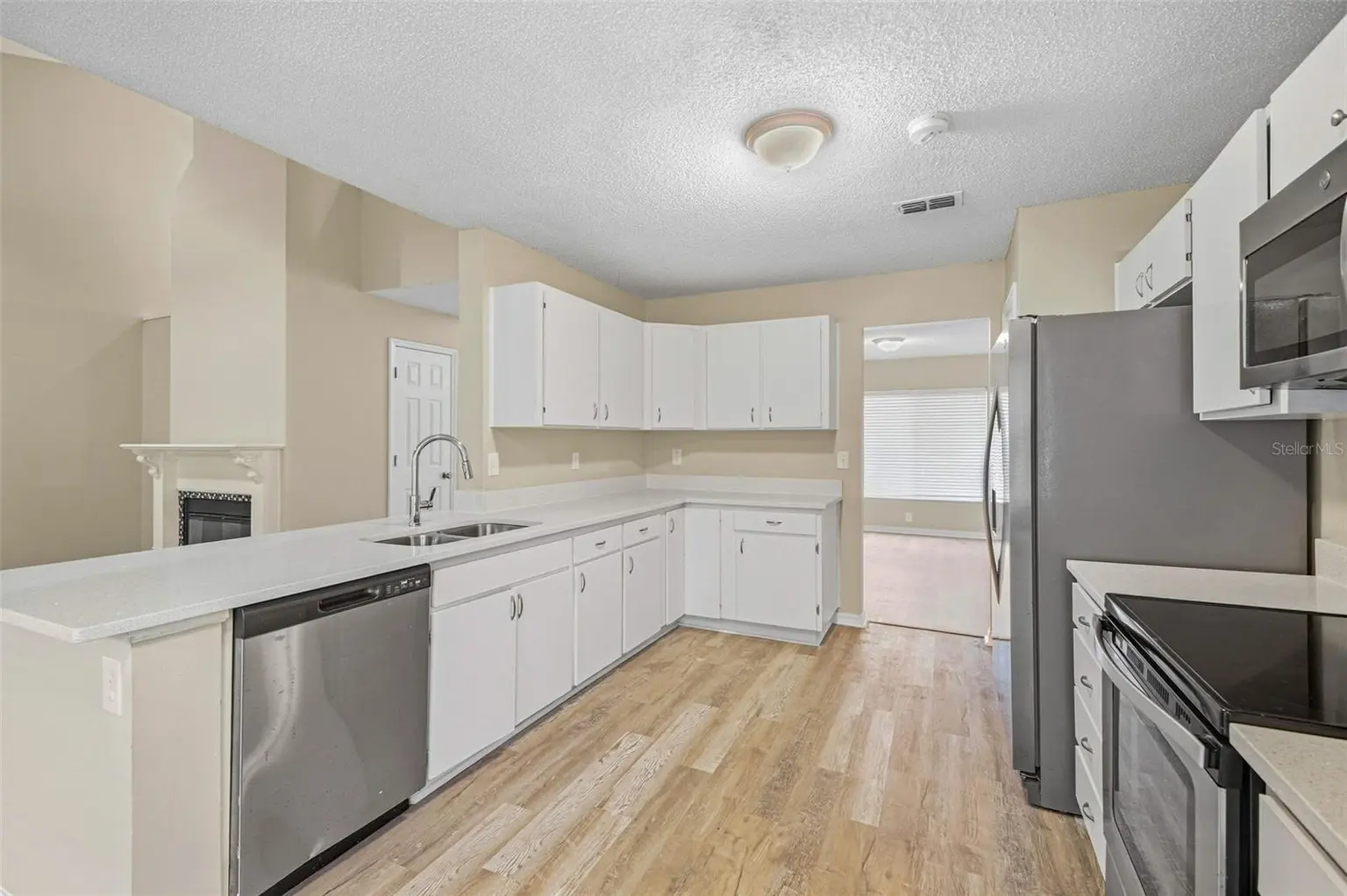 9006 DIXIANA VILLA CIRCLE, TAMPA, FL, photo 28 of 75
