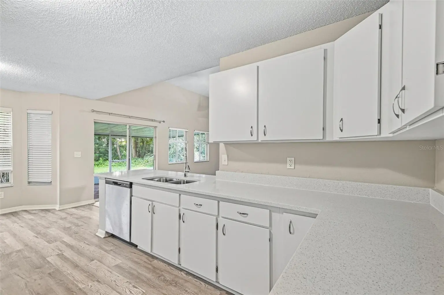 9006 DIXIANA VILLA CIRCLE, TAMPA, FL, photo 29 of 75