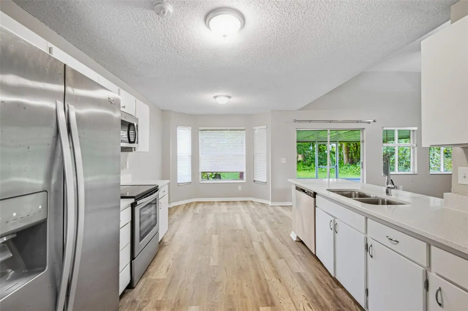 9006 DIXIANA VILLA CIRCLE, TAMPA, FL, photo 30 of 75