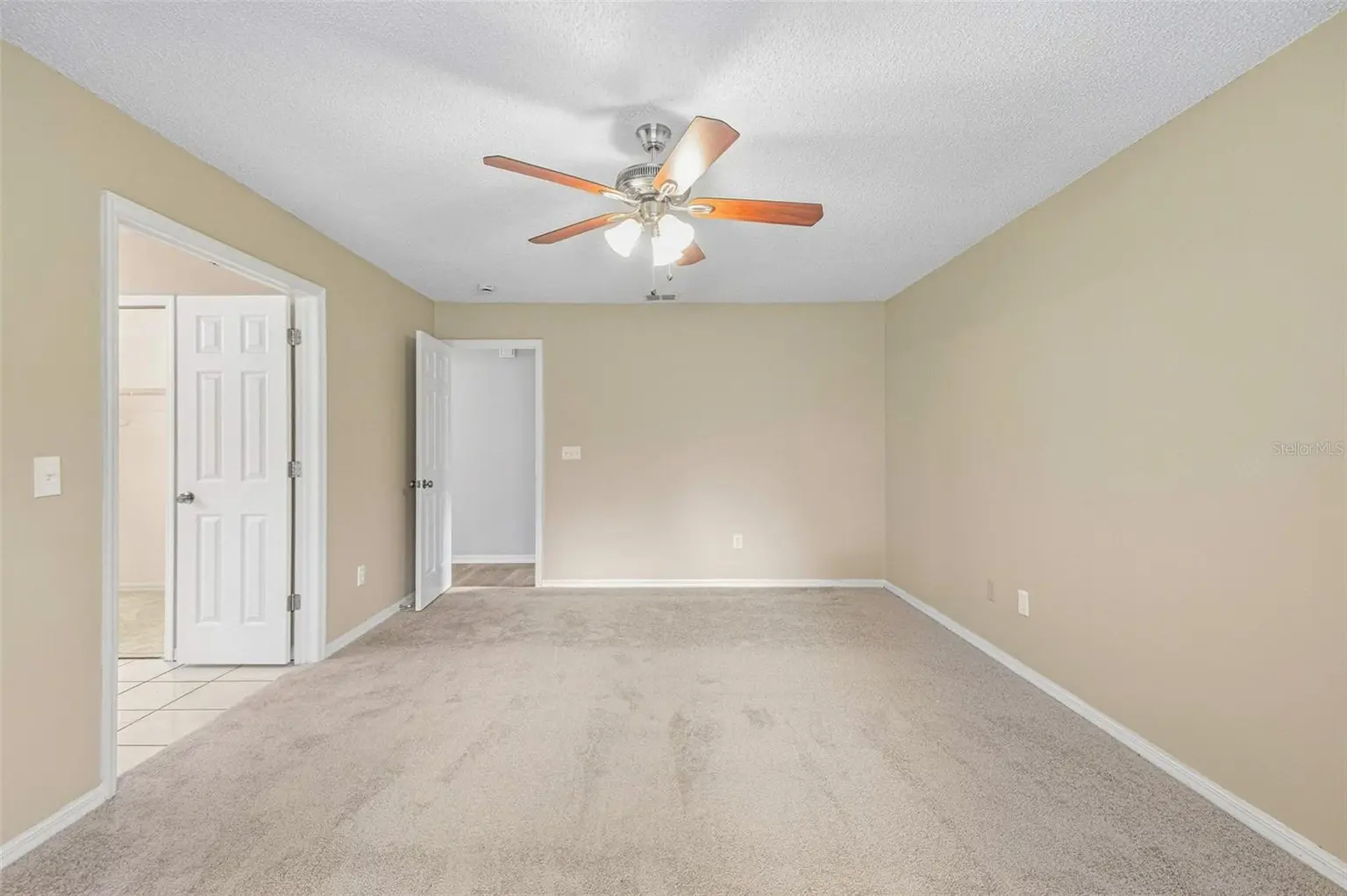 9006 DIXIANA VILLA CIRCLE, TAMPA, FL, photo 37 of 75