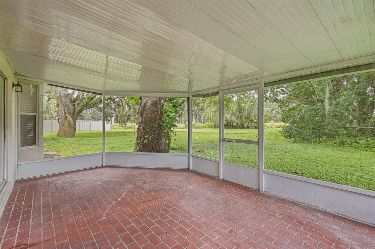 9006 DIXIANA VILLA CIRCLE, TAMPA, FL, photo 61 of 75