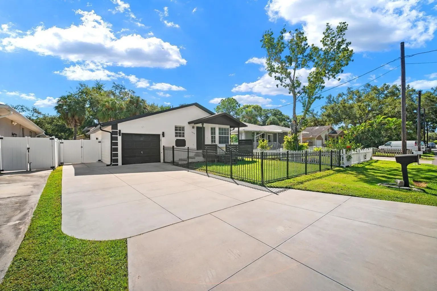 7608 S SWOOPE STREET, TAMPA, FL, photo 4 of 38