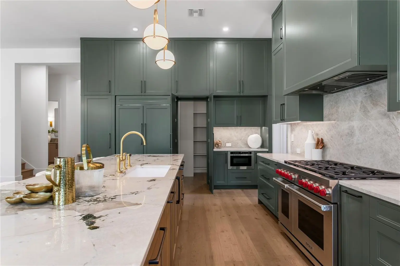 403 S BARBARA LANE, TAMPA, FL, photo 13 of 82
