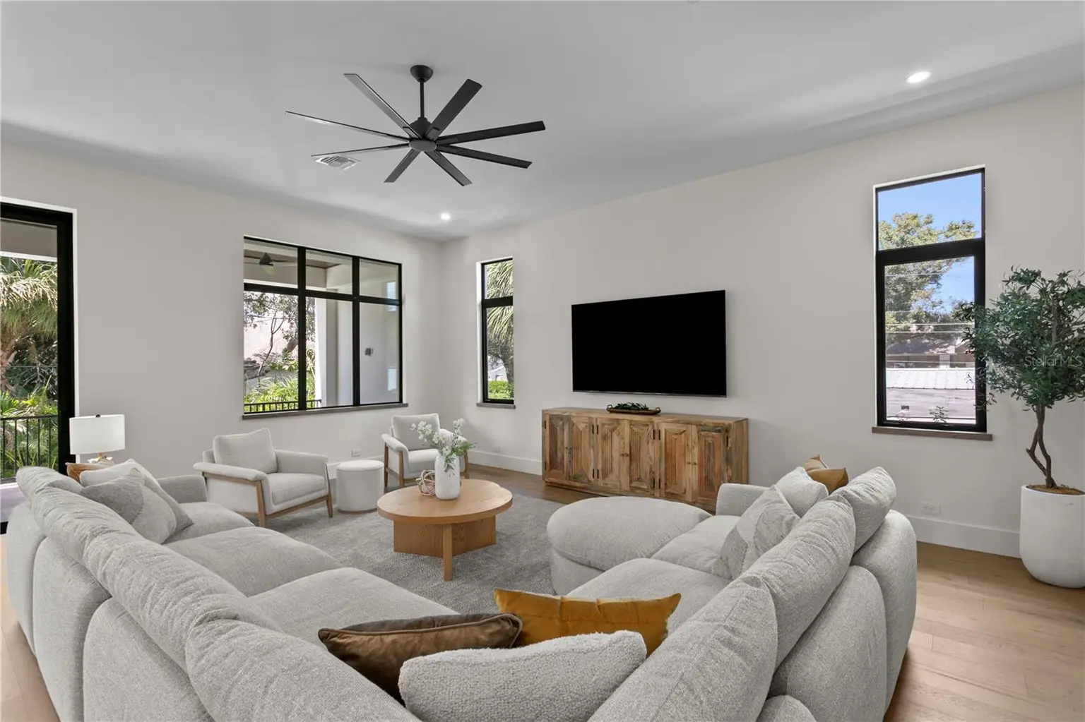 403 S BARBARA LANE, TAMPA, FL, photo 33 of 82