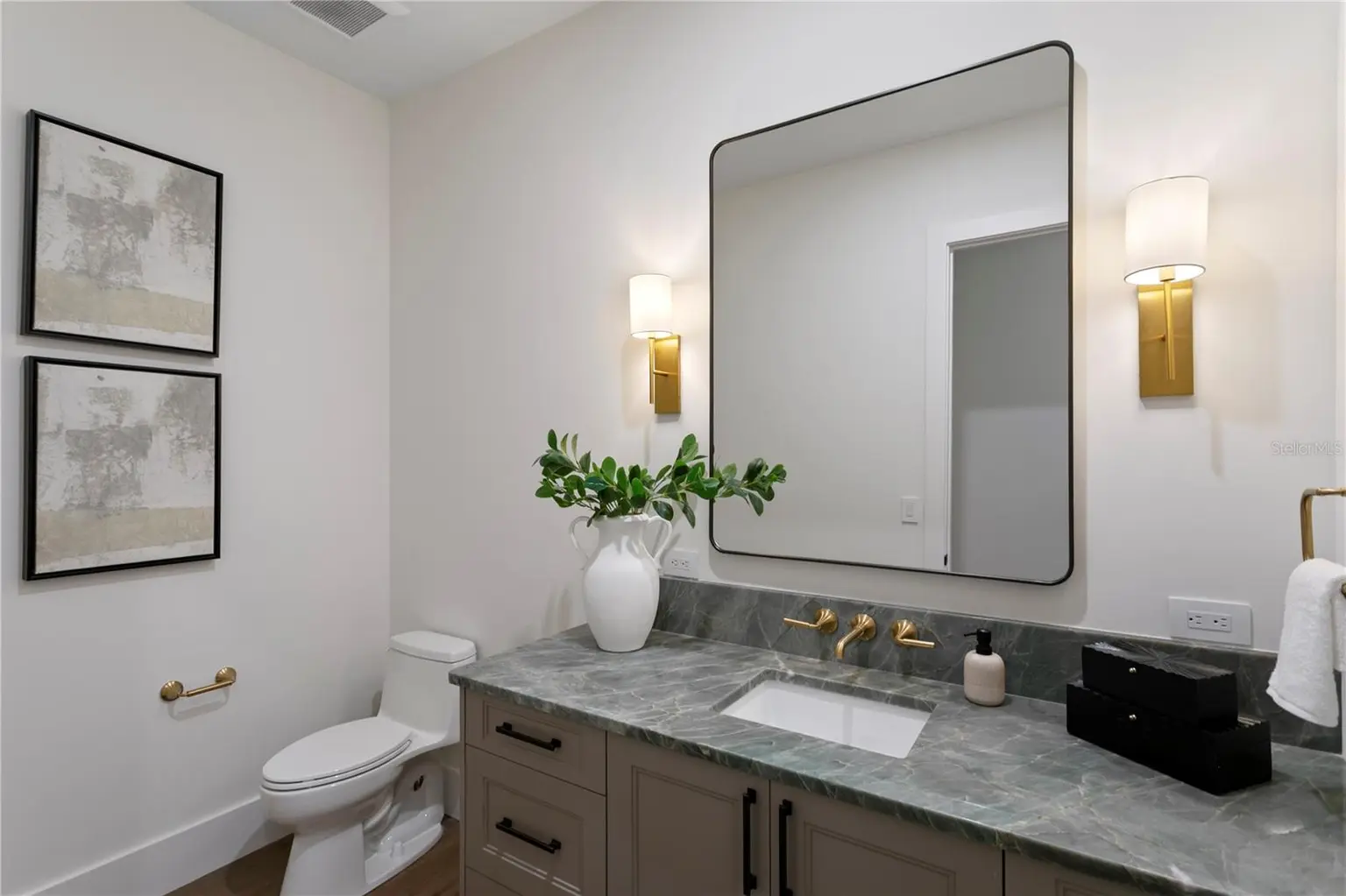 403 S BARBARA LANE, TAMPA, FL, photo 44 of 82