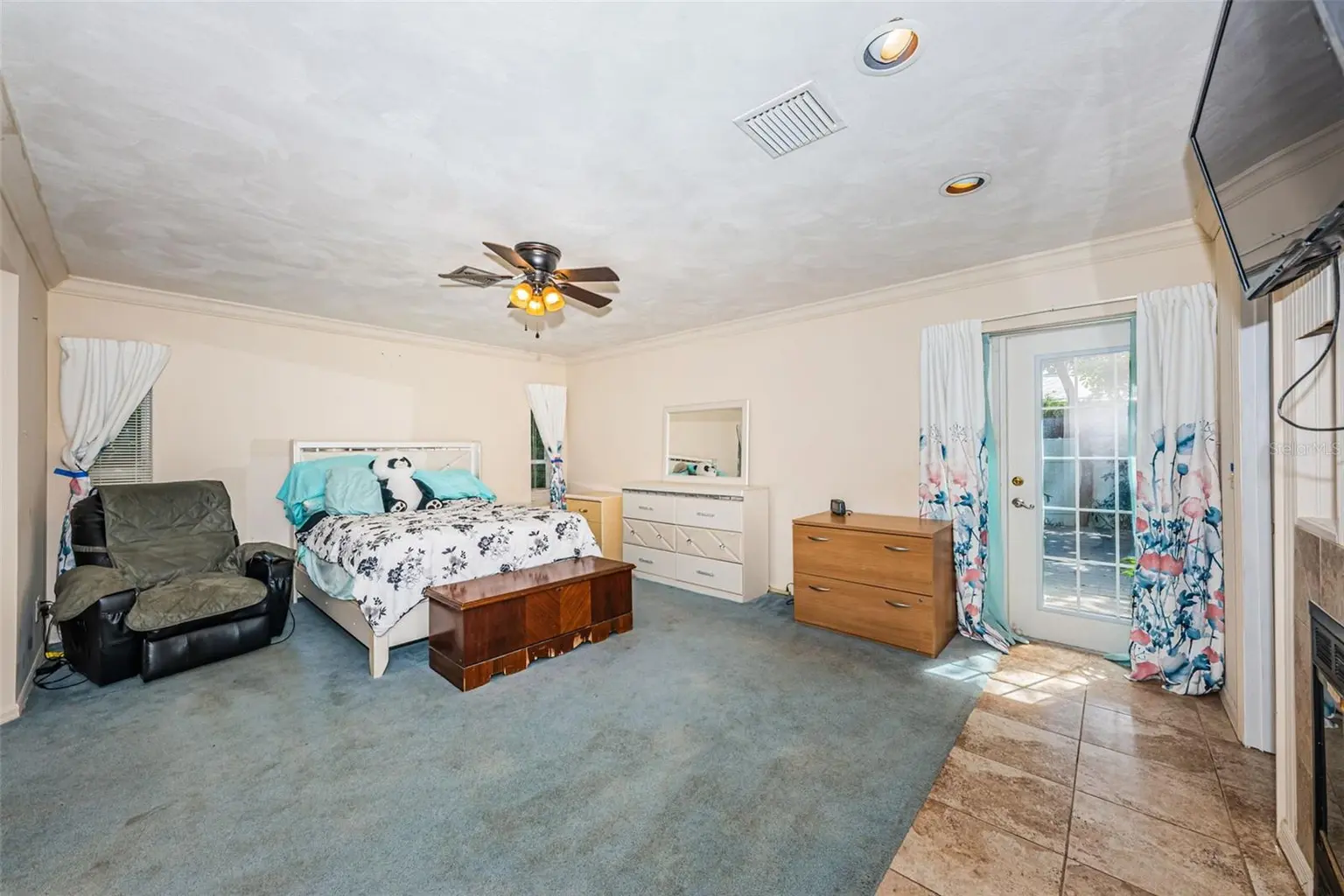 499 JEWEL COURT, BELLEAIR BLUFFS, FL, photo 11 of 20