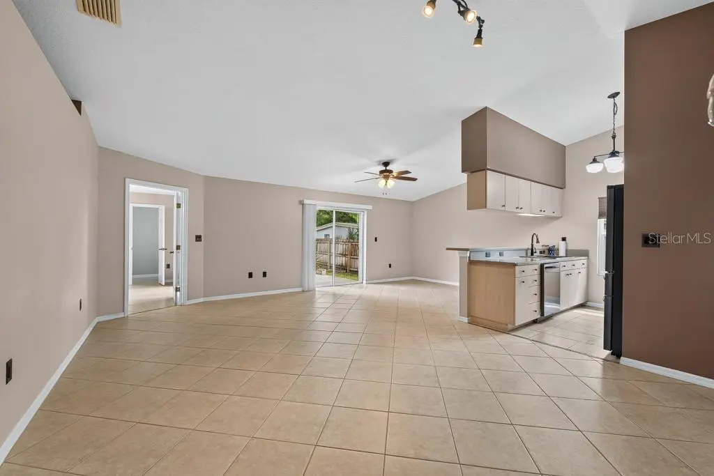 11959 MURRAY AVENUE, SEMINOLE, FL, photo 2 of 58