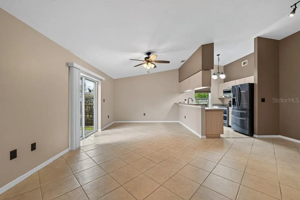 11959 MURRAY AVENUE, SEMINOLE, FL, photo 4 of 58