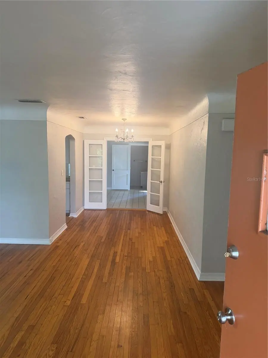 215 24TH AVENUE N, ST PETERSBURG, FL, photo 7 of 9