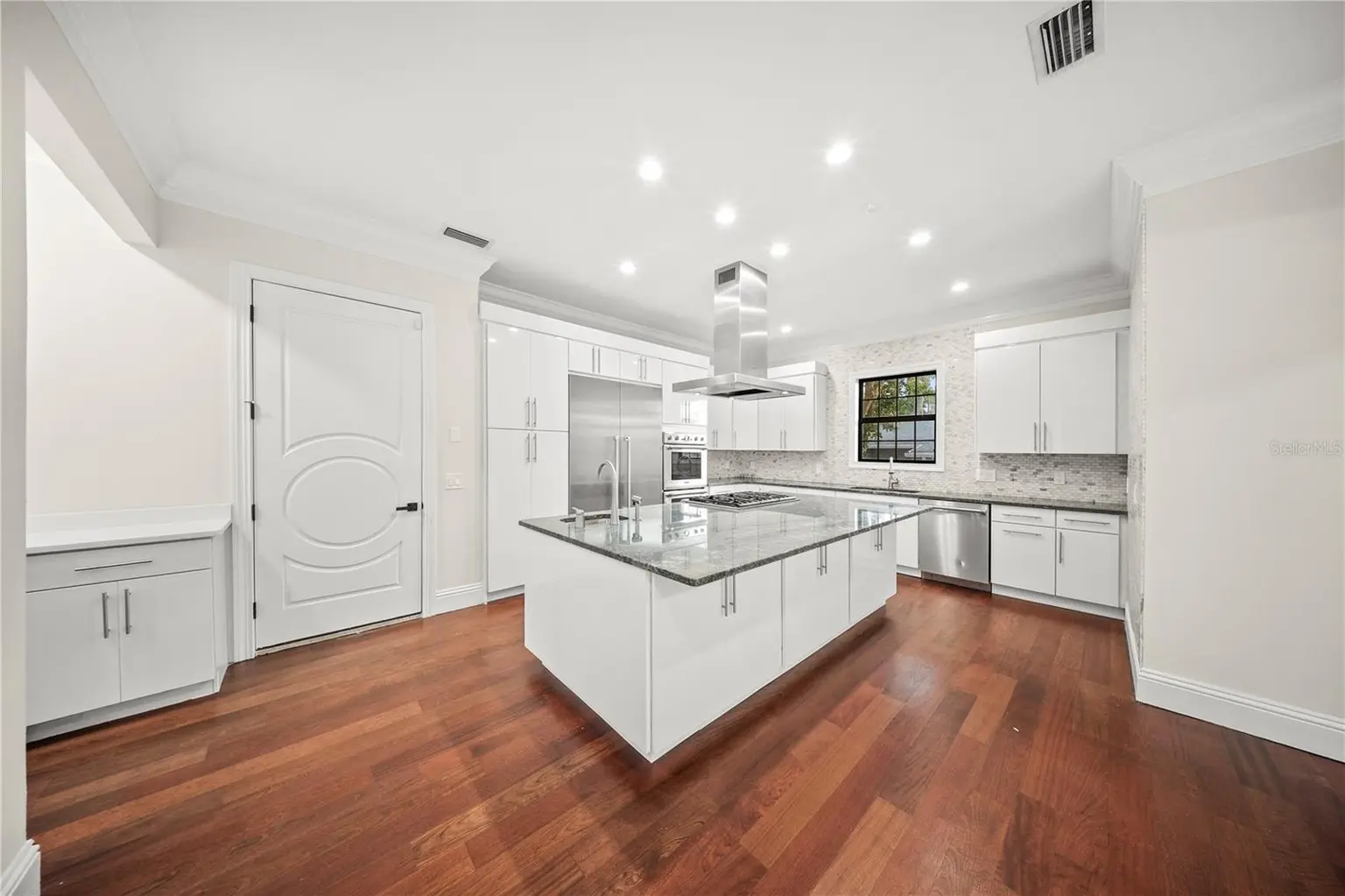420 S ROYAL POINCIANA DRIVE, TAMPA, FL, photo 6 of 43