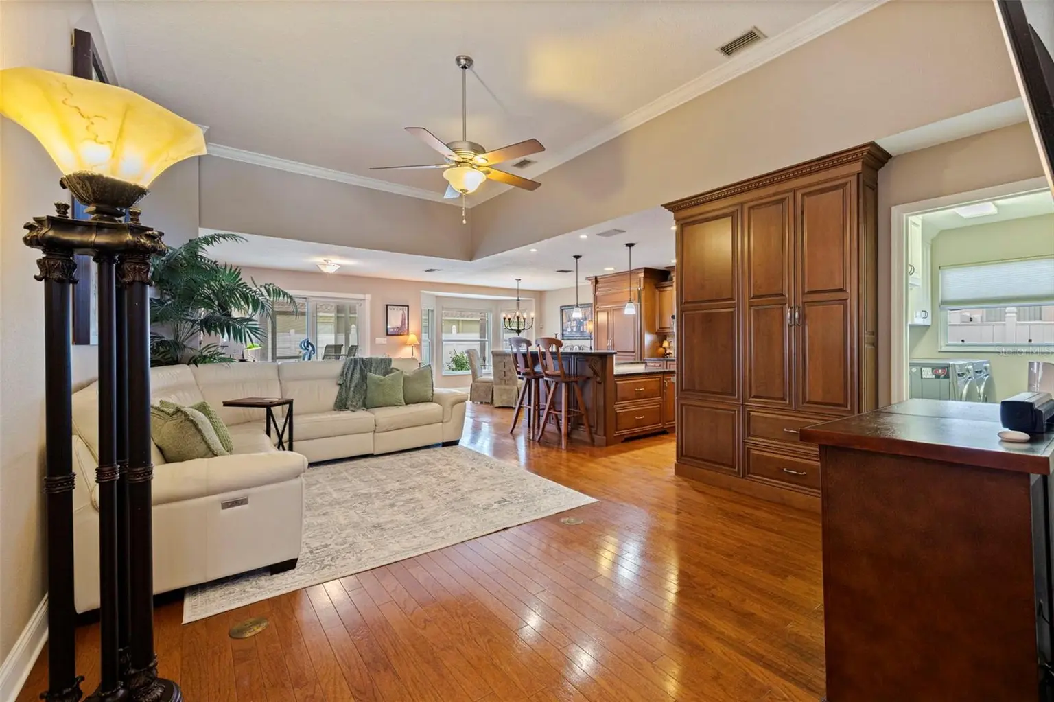 10612 LAKE VISTA DRIVE, SEMINOLE, FL, photo 4 of 35