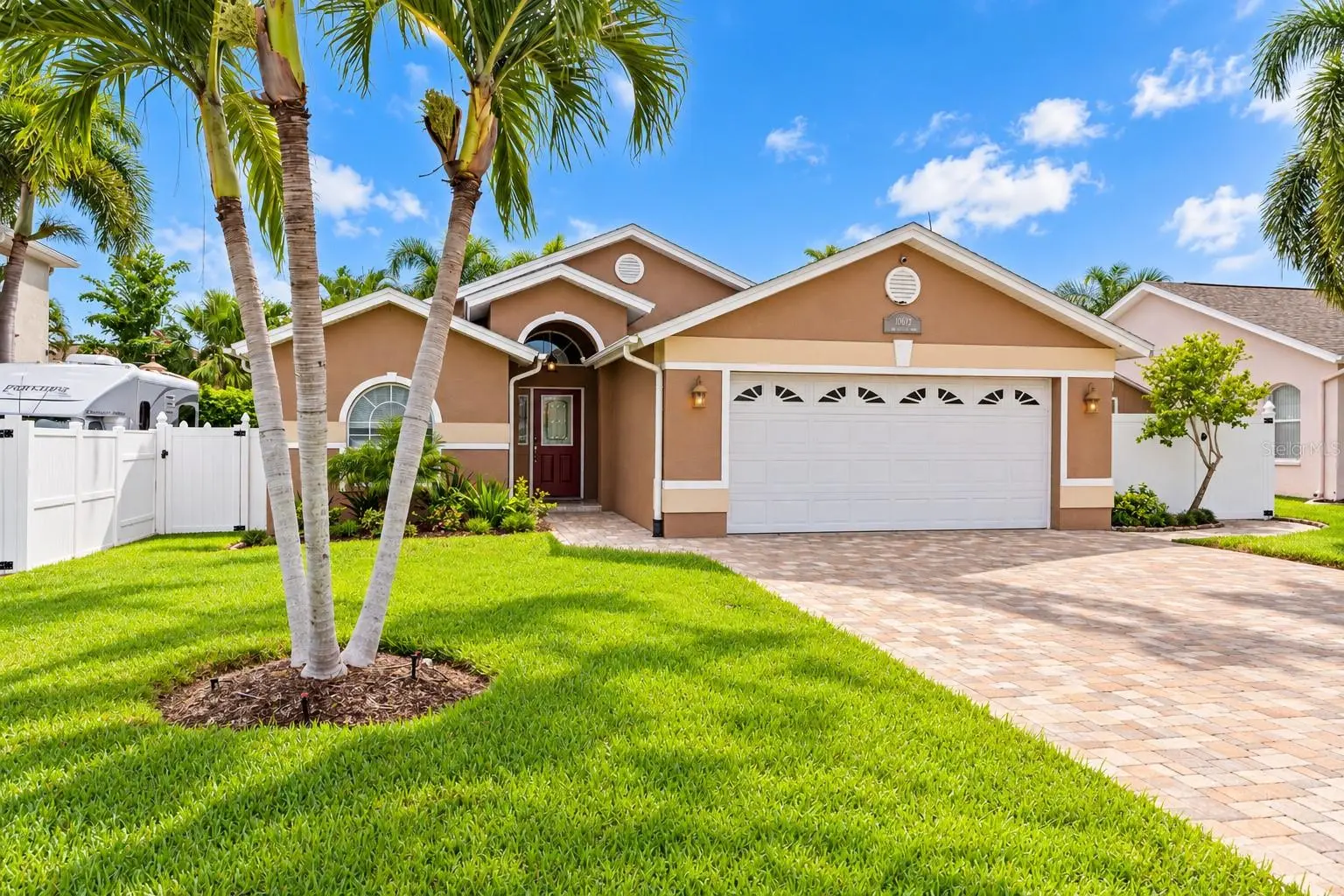 10612 LAKE VISTA DRIVE, SEMINOLE, FL, photo 1 of 35