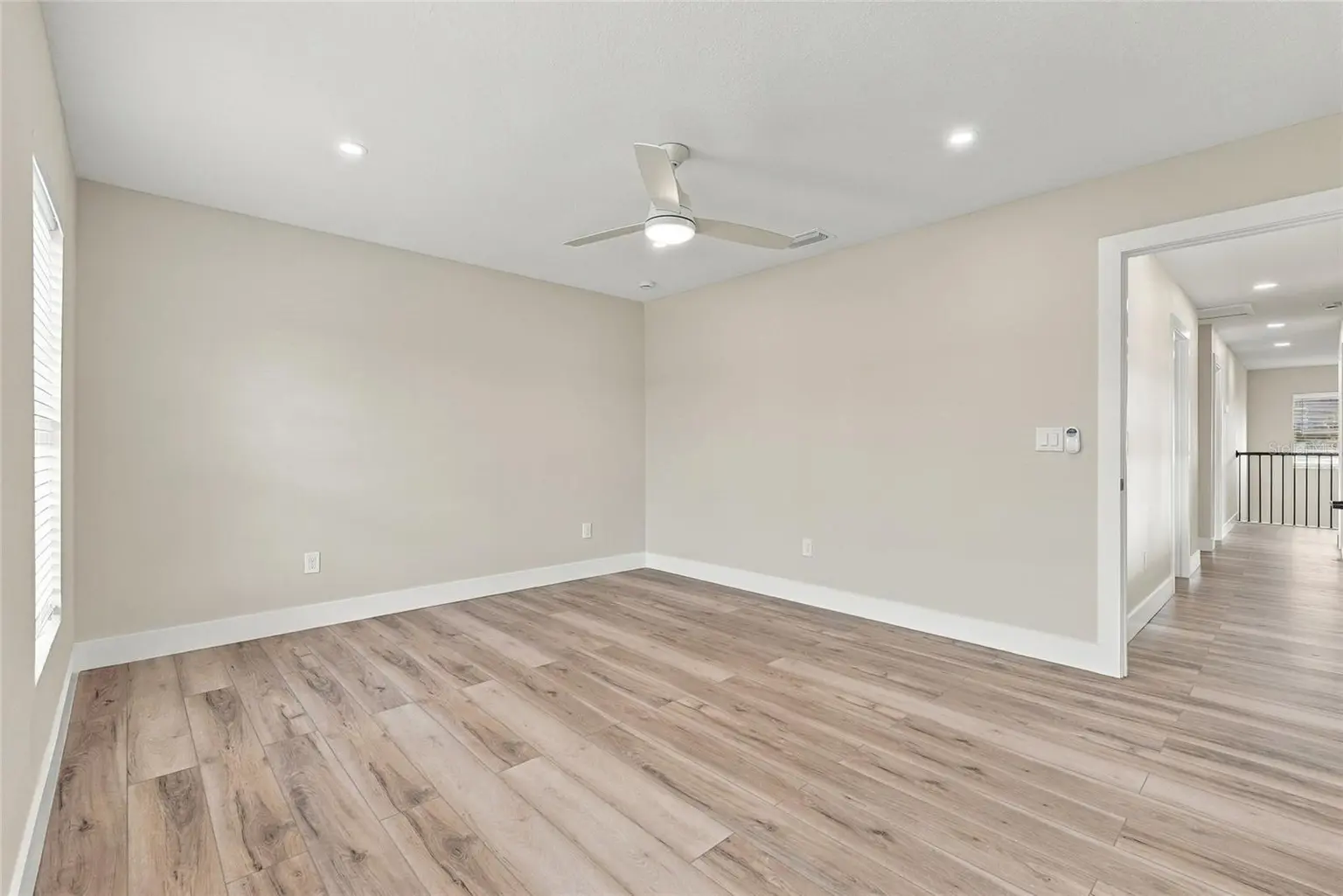 1002 E OSBORNE AVENUE, TAMPA, FL, photo 14 of 25