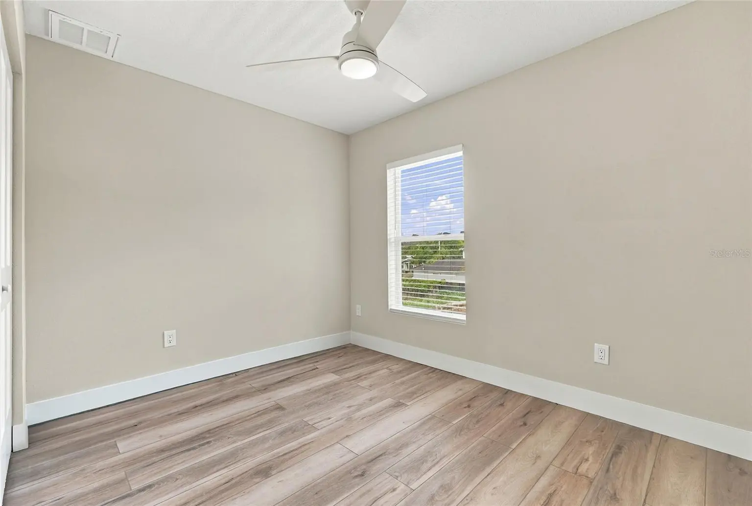 1002 E OSBORNE AVENUE, TAMPA, FL, photo 18 of 25