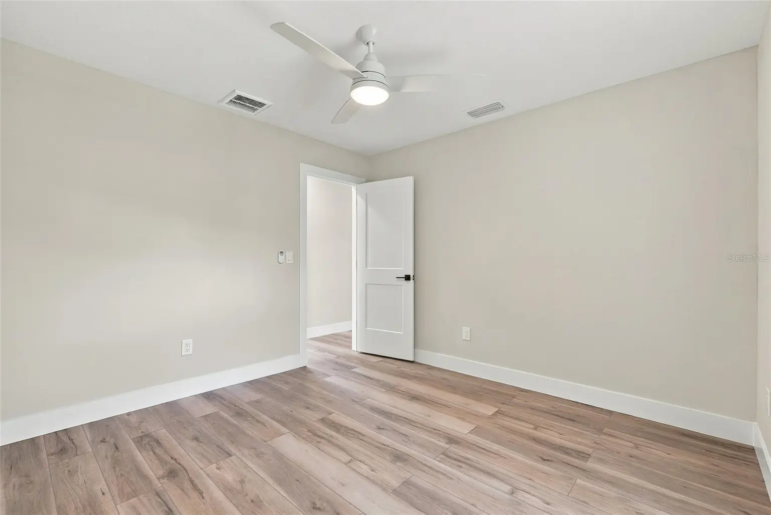 1002 E OSBORNE AVENUE, TAMPA, FL, photo 20 of 25