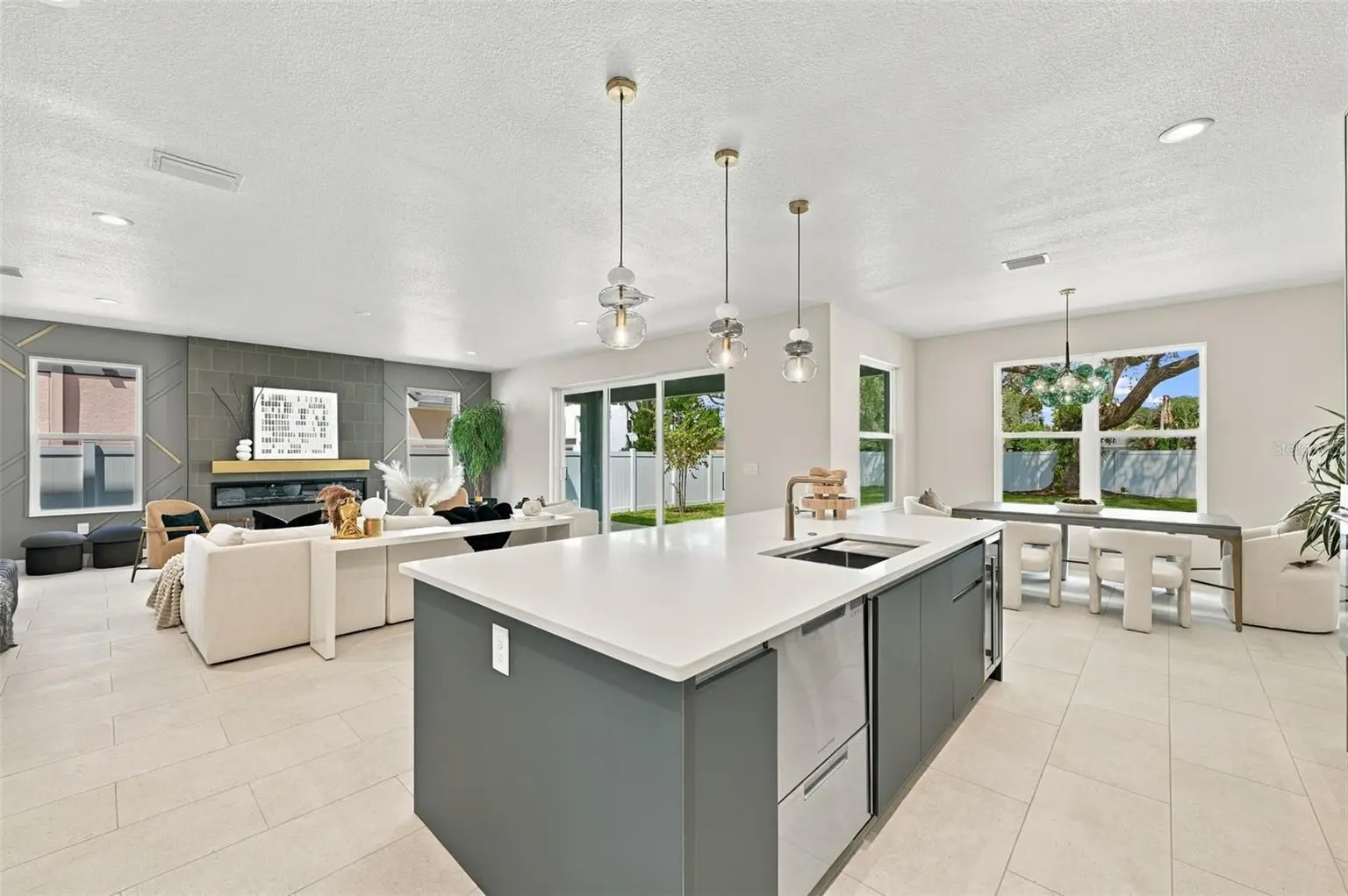 3203 W WYOMING AVENUE, TAMPA, FL, photo 13 of 59