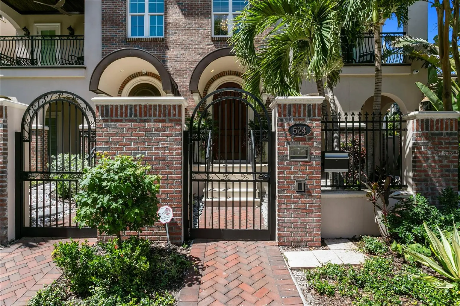 524 BEACH DRIVE NE, ST PETERSBURG, FL, photo 4 of 55