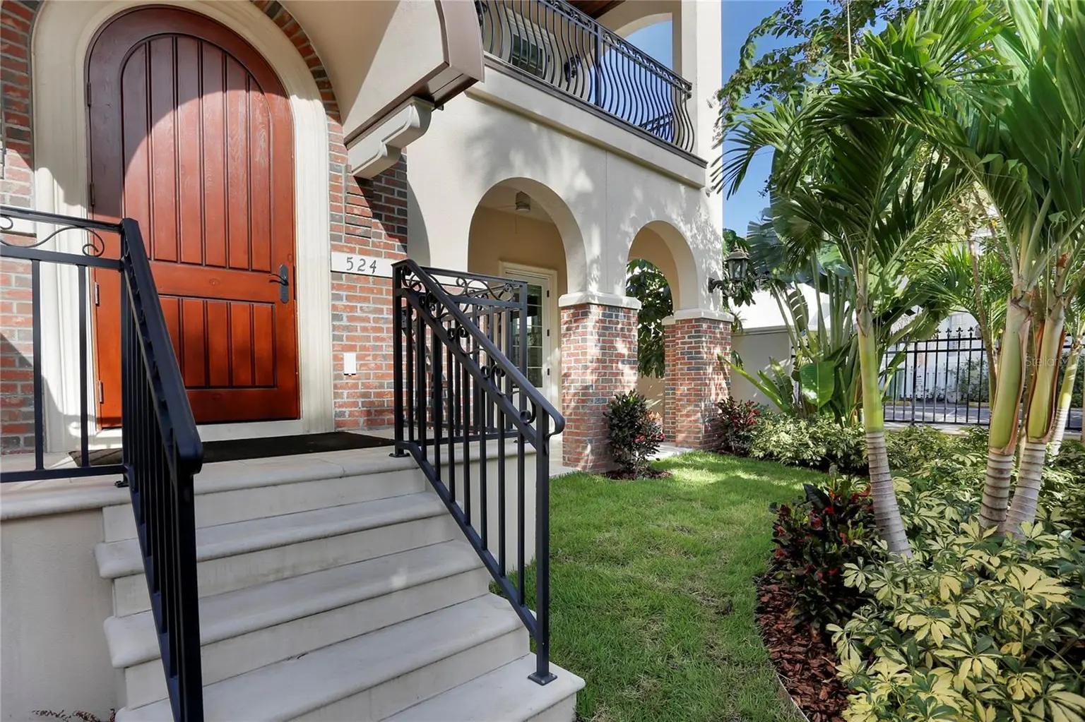 524 BEACH DRIVE NE, ST PETERSBURG, FL, photo 5 of 55